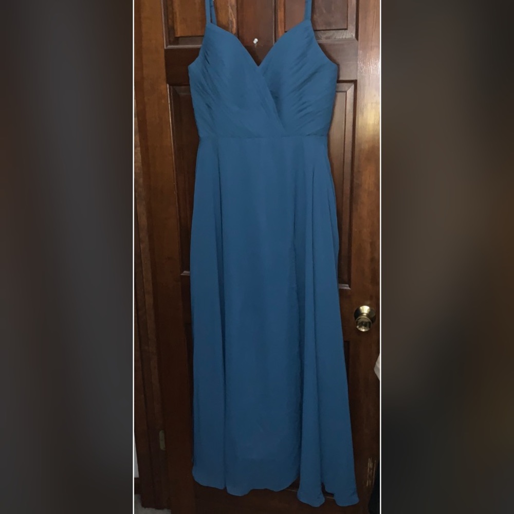 NWT: Women's Chiffon V-Neck Bridesmaid Dresses with Slit Formal Evening Gown